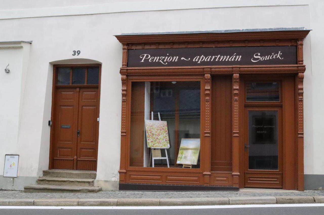 Penzion-apartmán Souček Jindřichŭv Hradec Esterno foto