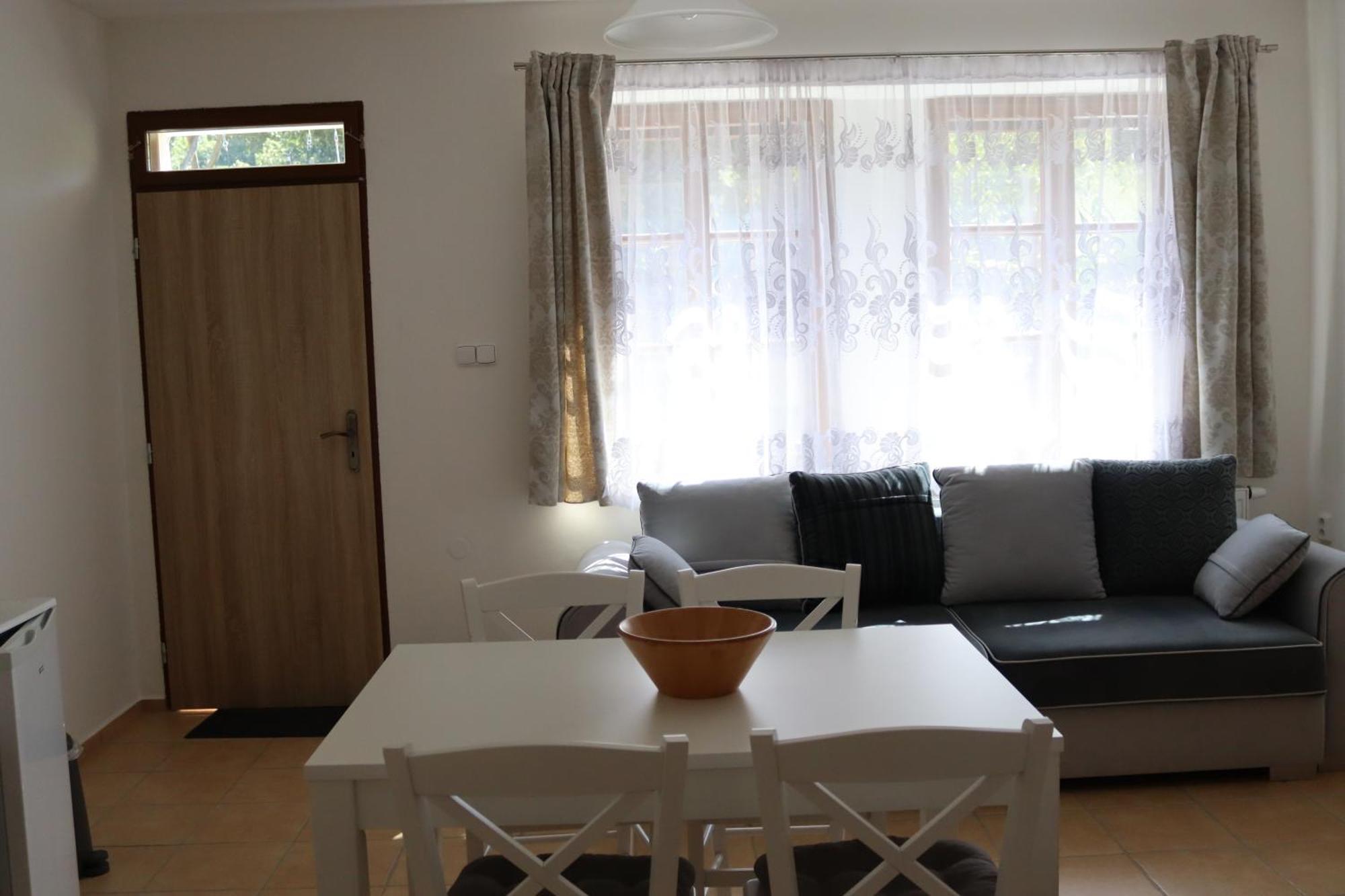 Penzion-apartmán Souček Jindřichŭv Hradec Esterno foto