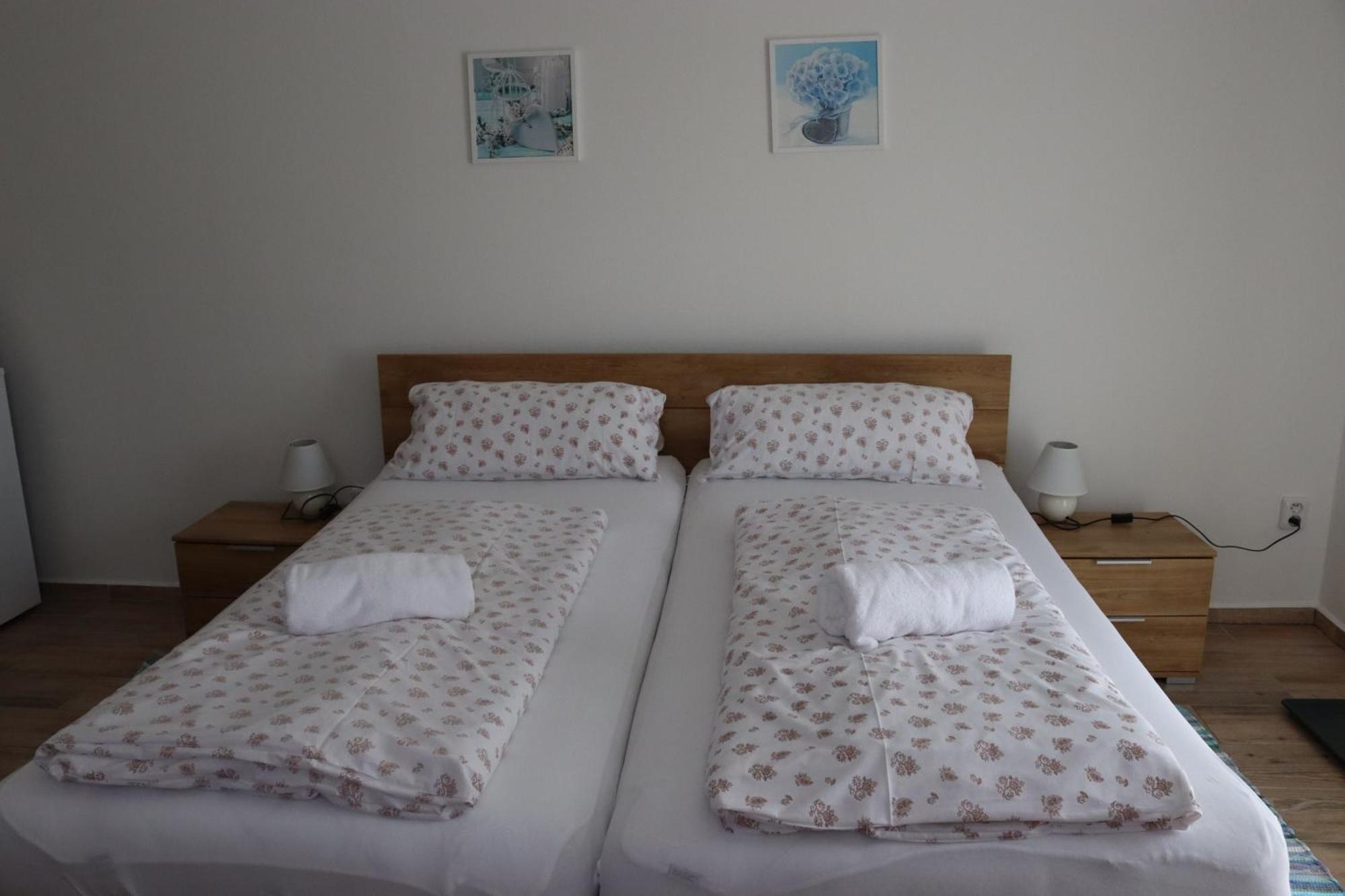 Penzion-apartmán Souček Jindřichŭv Hradec Esterno foto