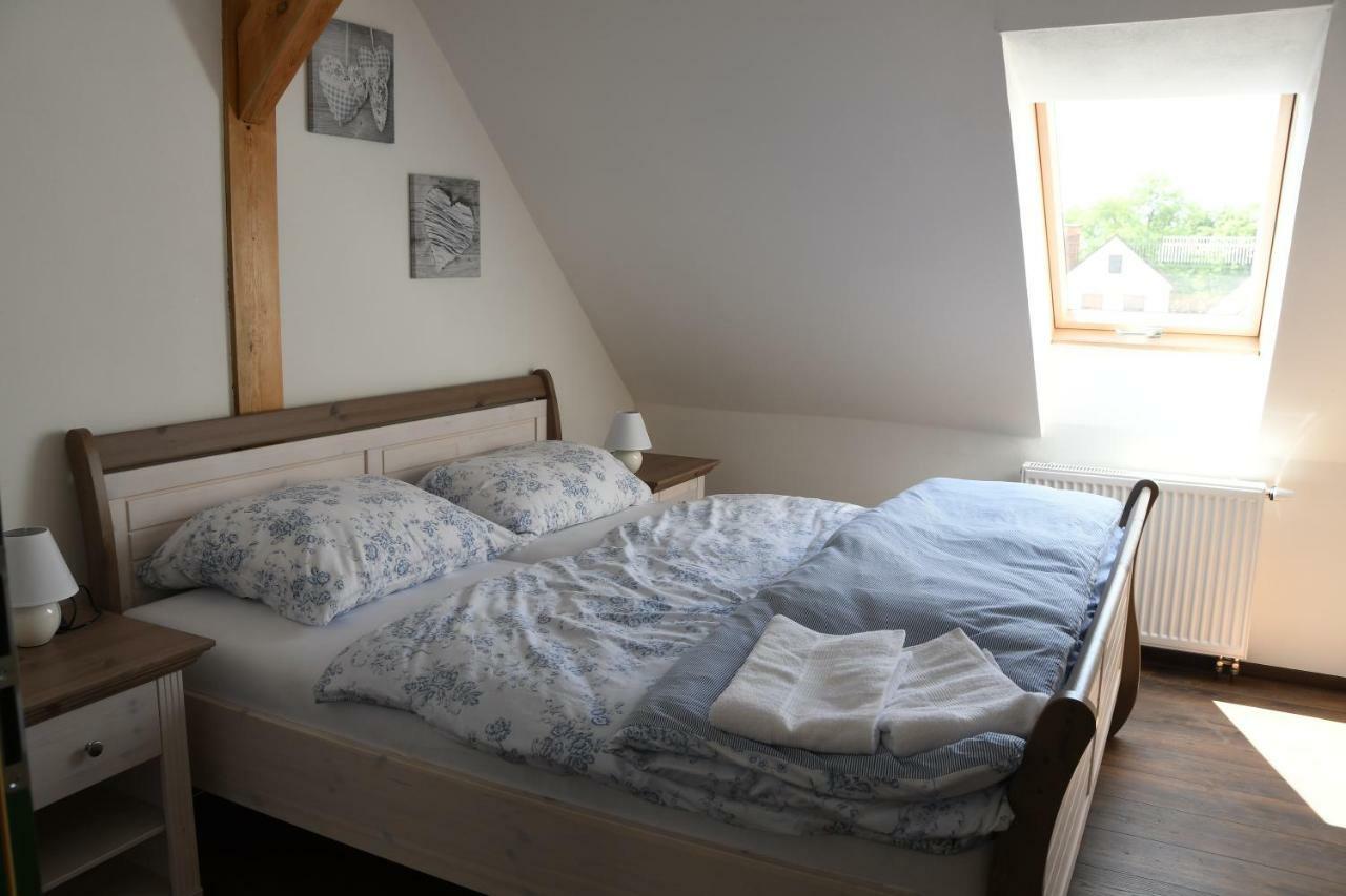 Penzion-apartmán Souček Jindřichŭv Hradec Esterno foto