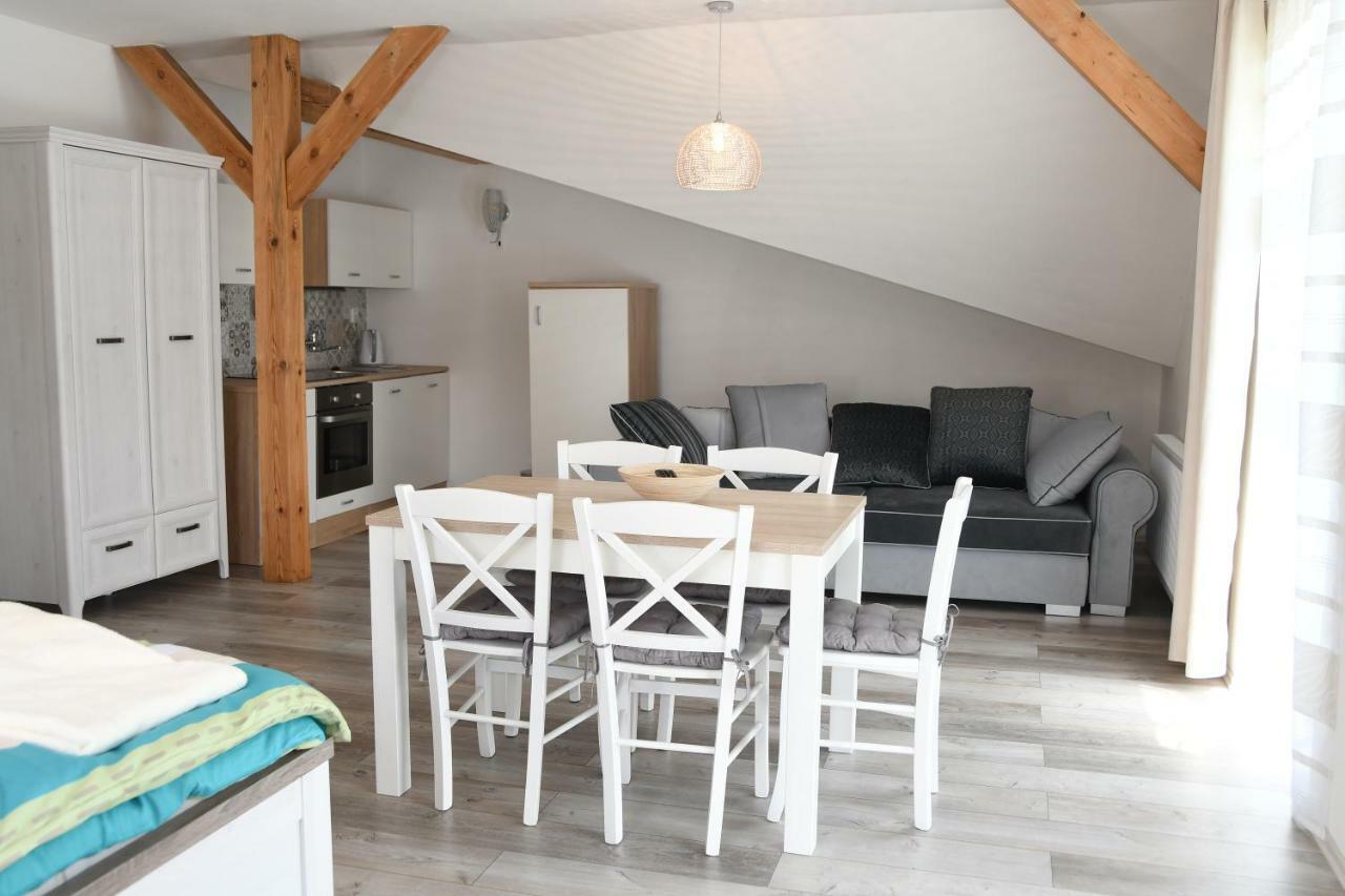 Penzion-apartmán Souček Jindřichŭv Hradec Esterno foto