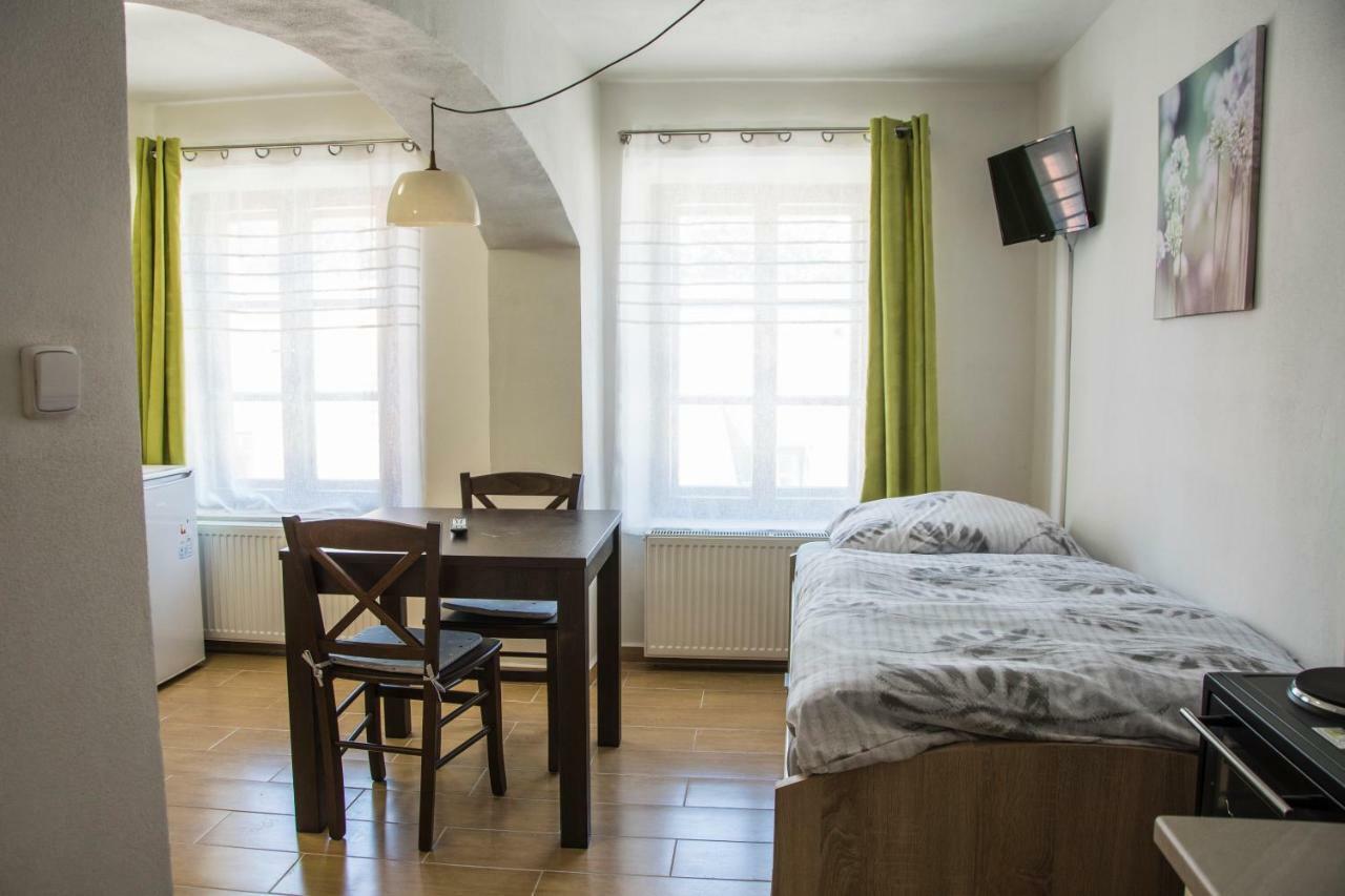 Penzion-apartmán Souček Jindřichŭv Hradec Esterno foto