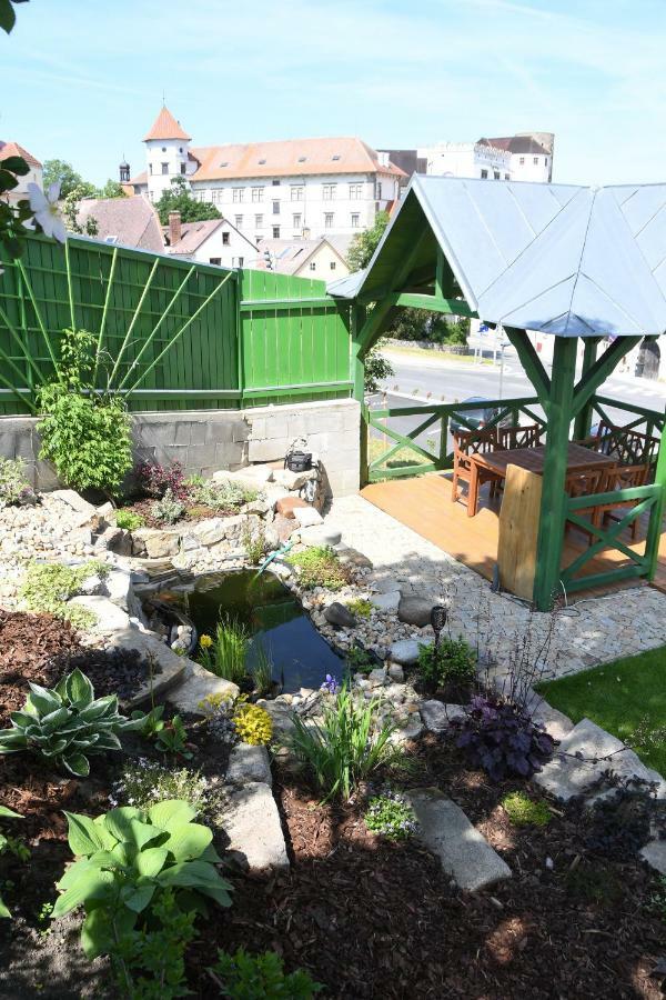Penzion-apartmán Souček Jindřichŭv Hradec Esterno foto