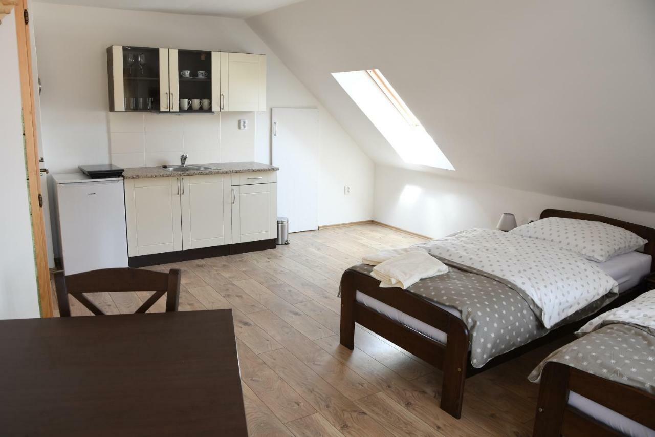 Penzion-apartmán Souček Jindřichŭv Hradec Esterno foto