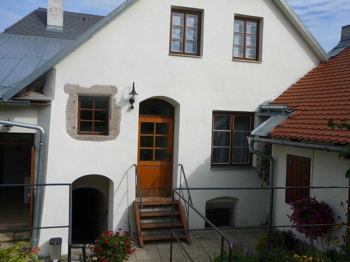 Penzion-apartmán Souček Jindřichŭv Hradec Esterno foto